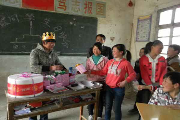 荆芡乡中心小学举办乡镇级教学观摩活动